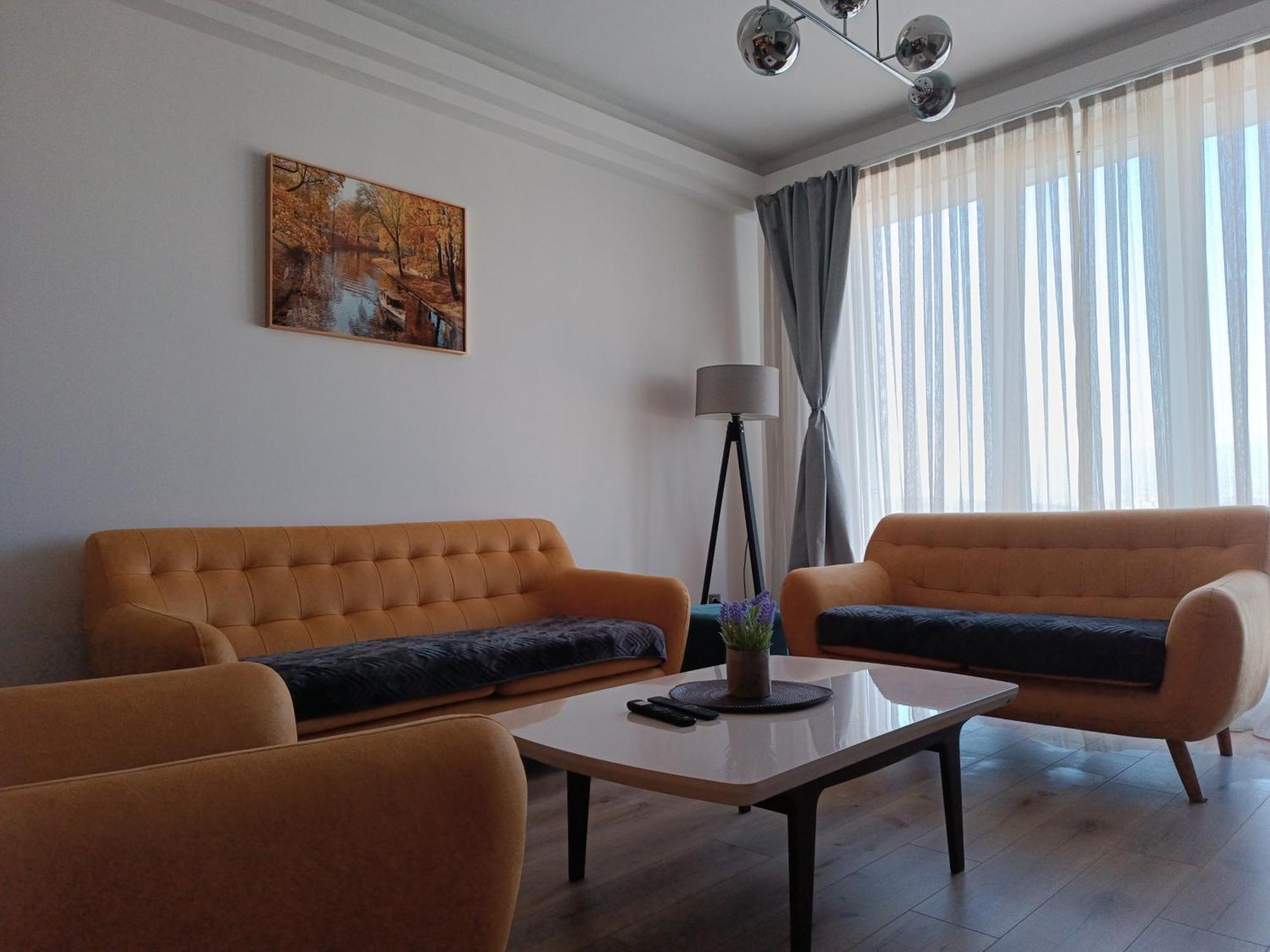 19Th & 18Th Floor Secure Apartments With Pool & Fitness & Parking Included In Price Skopje Exterior photo