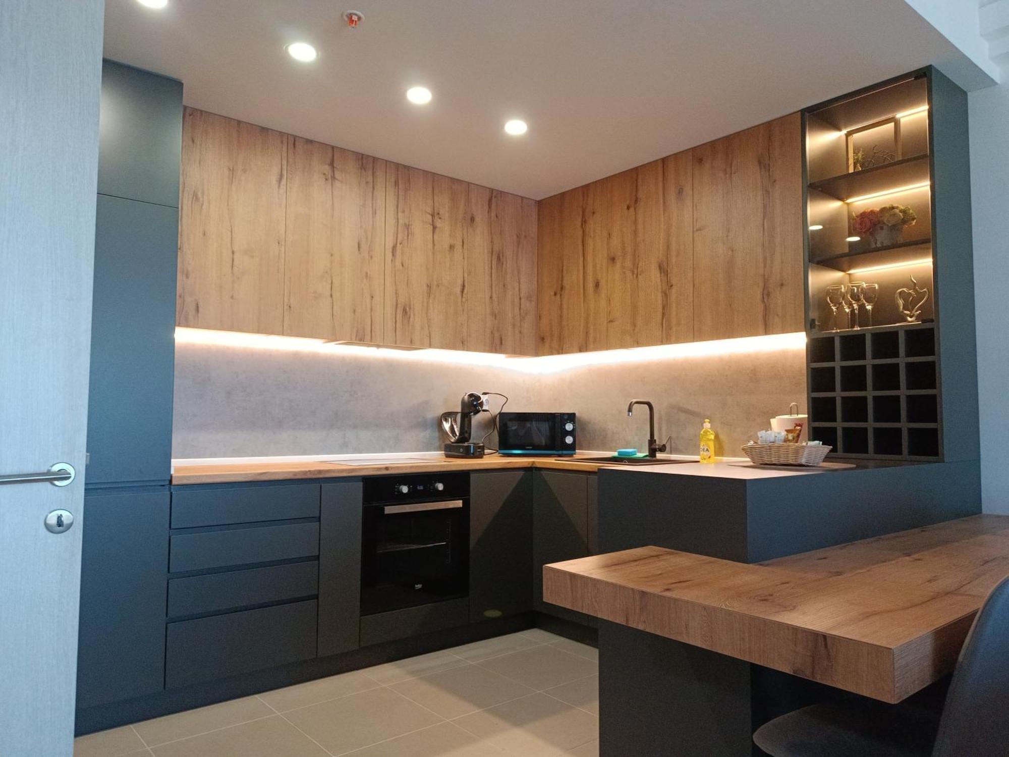19Th & 18Th Floor Secure Apartments With Pool & Fitness & Parking Included In Price Skopje Exterior photo